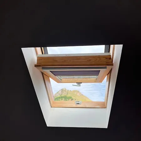 Montagnard Plateau De Beille Les Cabannes (Ariege)